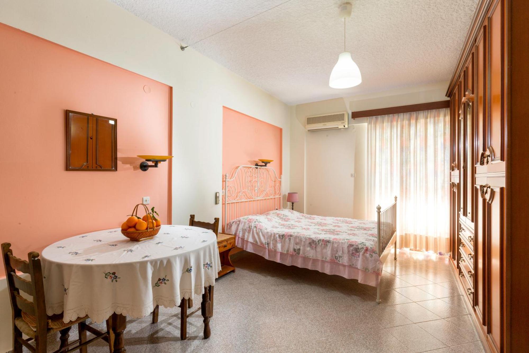 Leilighet Cozy Archangelos With Private Parking *